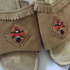Minnetonka Slide Slippers Sandals Thunderbird Size 10